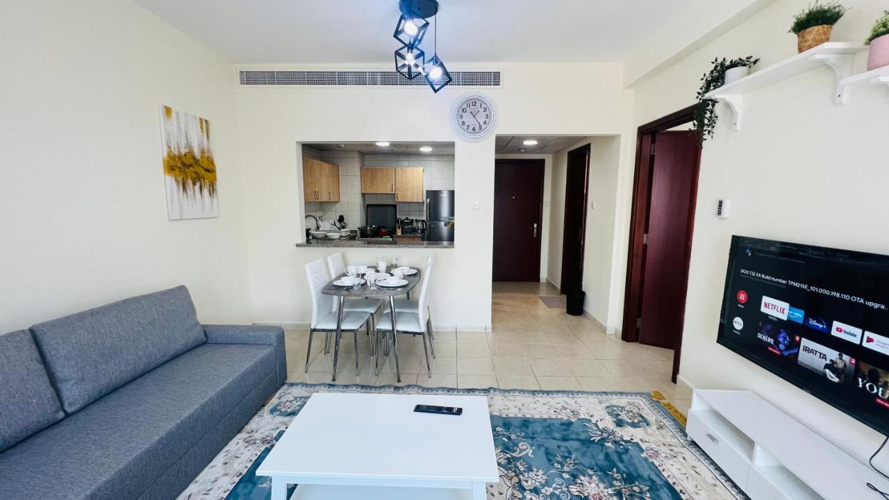 Newly Furnished Cozy One Bed Room Apartment 2 Bathroom City View ドバイ エクステリア 写真