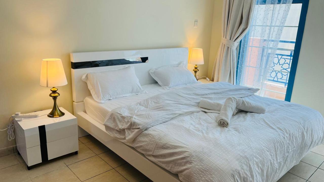 Newly Furnished Cozy One Bed Room Apartment 2 Bathroom City View ドバイ エクステリア 写真