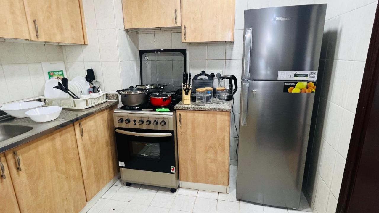 Newly Furnished Cozy One Bed Room Apartment 2 Bathroom City View ドバイ エクステリア 写真