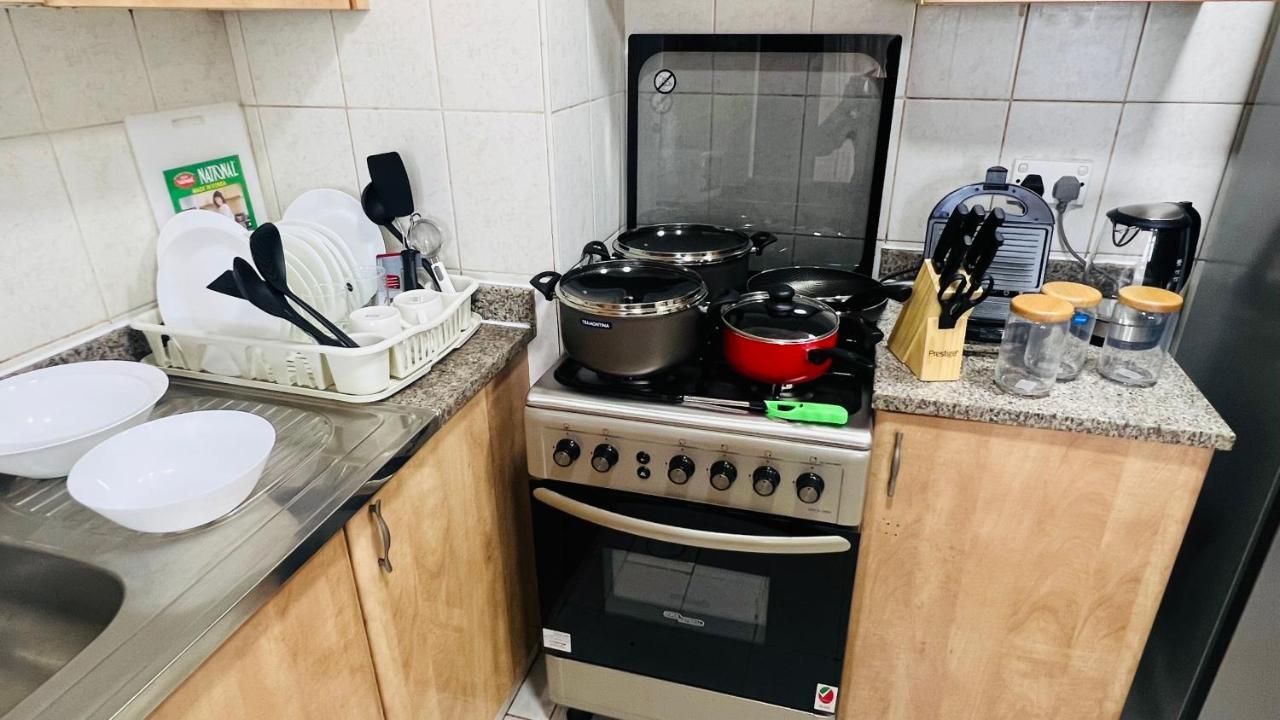 Newly Furnished Cozy One Bed Room Apartment 2 Bathroom City View ドバイ エクステリア 写真